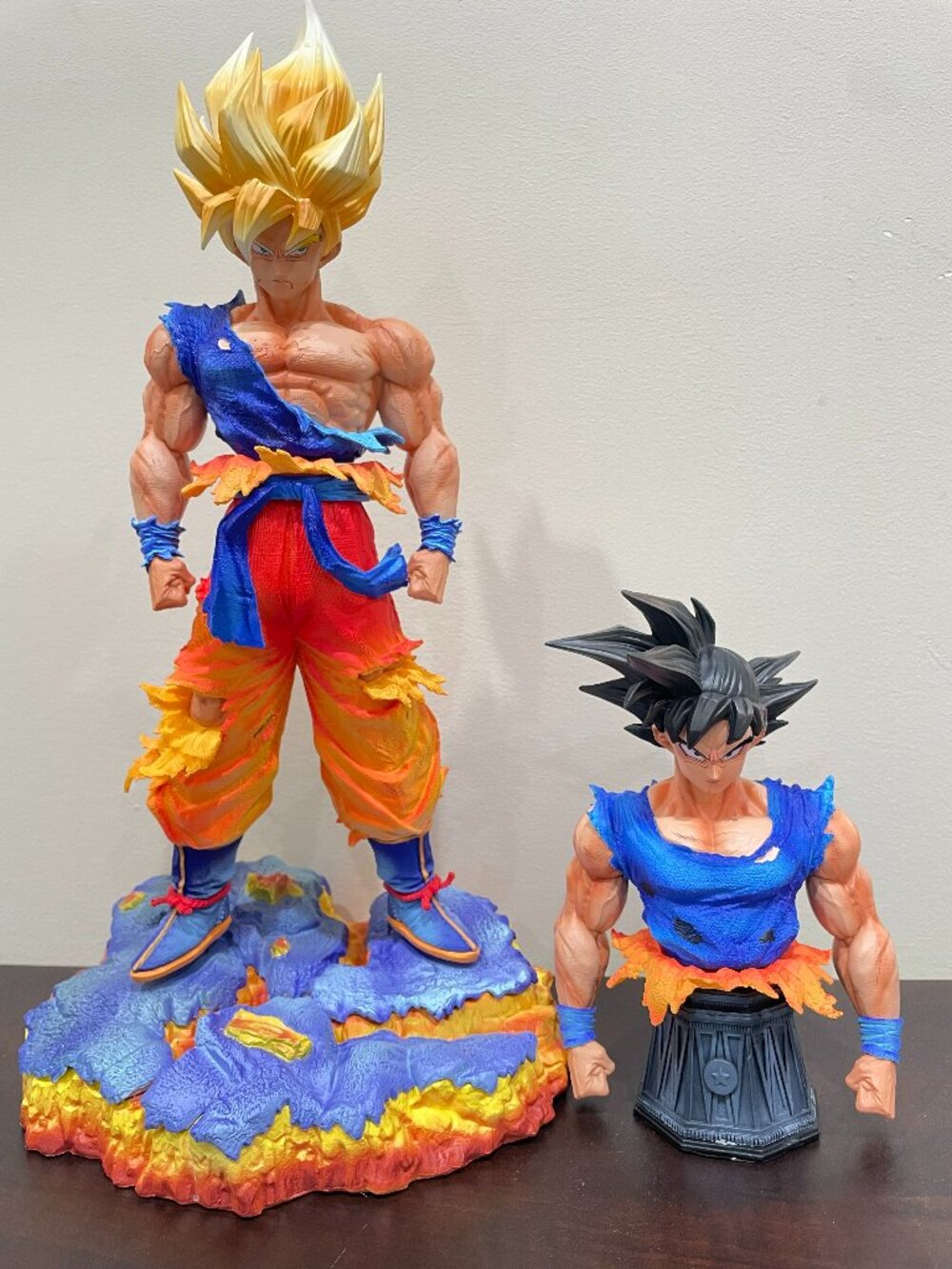 Dragon Ball Son Goku Figure Statue Base Super Saiyan Changeable Heads Body Gift